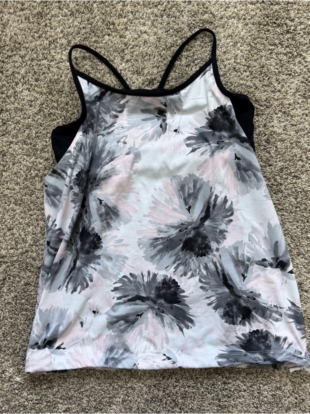 Floral athletic y2k tank top with built in bra (fits like a M/L)